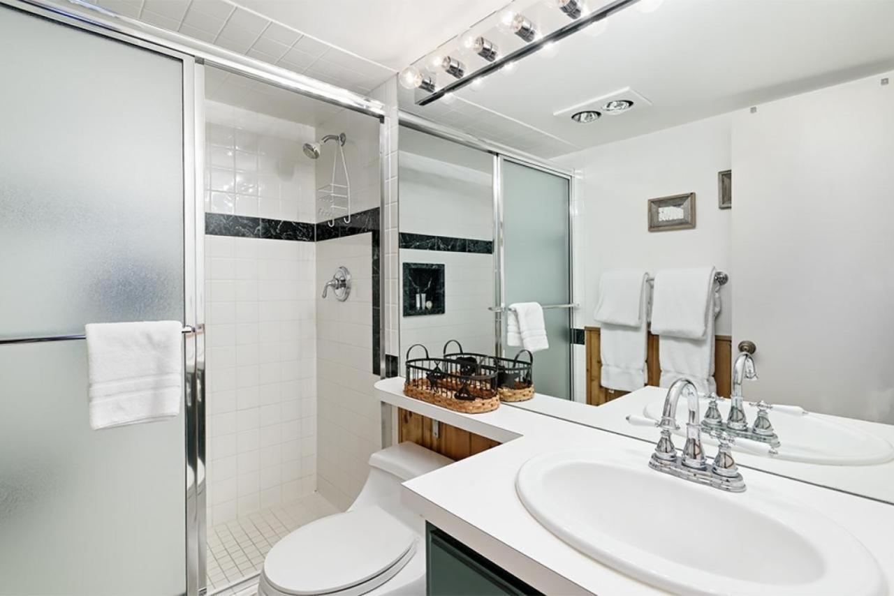 Chateau Dumont Unit 2, Condo With Central, Downtown Location أسبن المظهر الخارجي الصورة